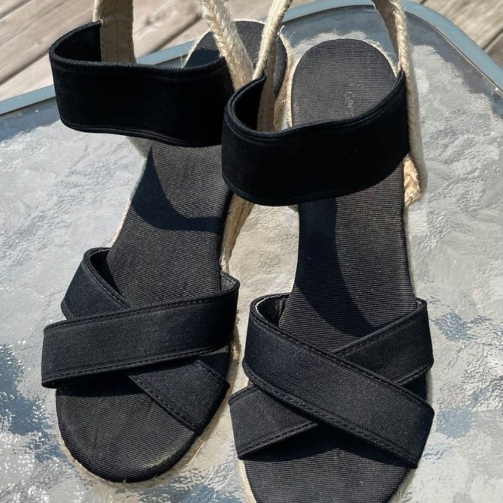 Black and beige sandal wedges Size 7